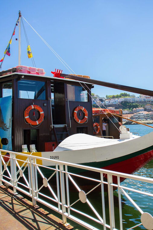porto-6-bridges-boat-cruise-with-port-wine-cellar-tasting