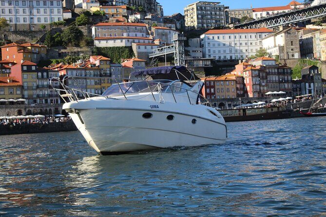 Porto: 6 Bridges Private Yacht Cruise with Wine & Snacks - Who Should Consider This Tour?