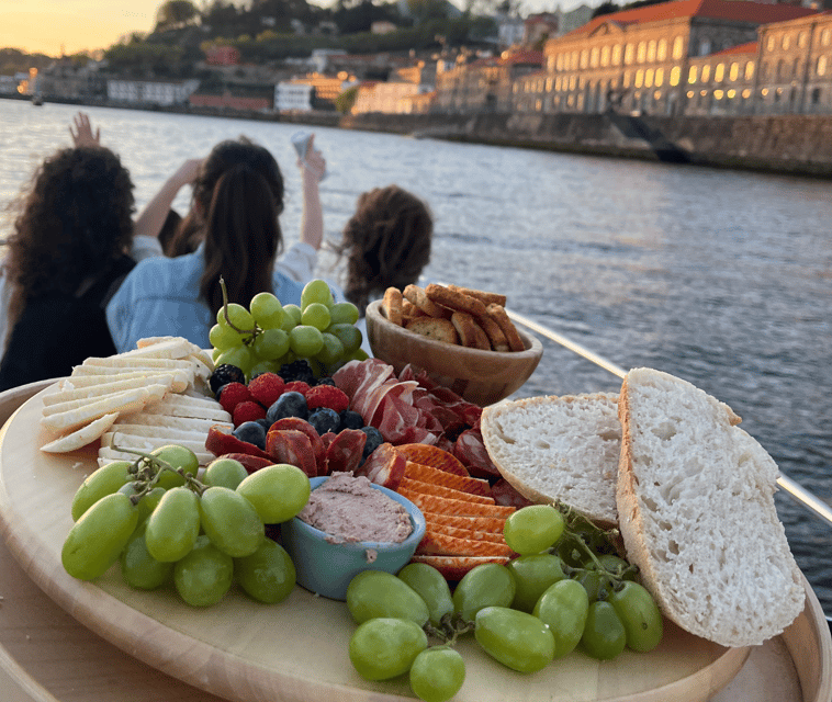 porto-6-bridges-yacht-cruise-with-local-wine-snacks