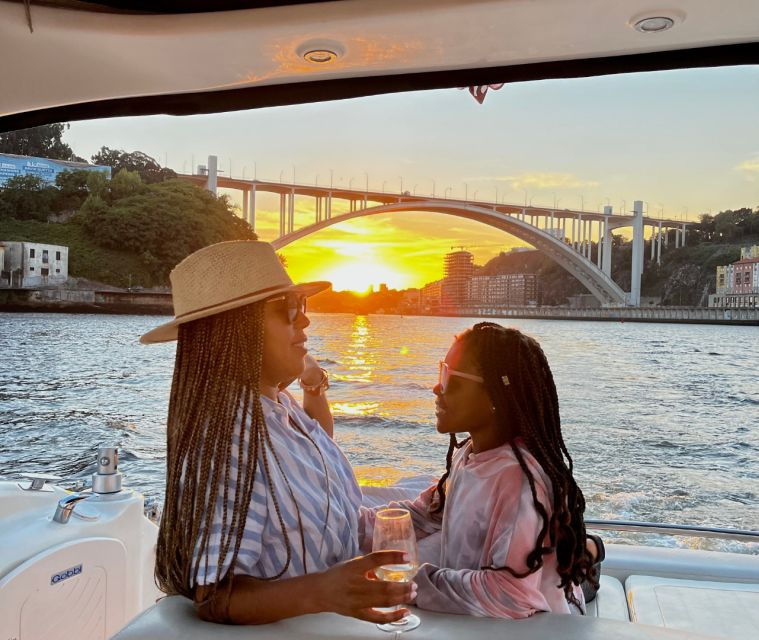 porto-6-bridges-yacht-cruise-with-local-wine-snacks