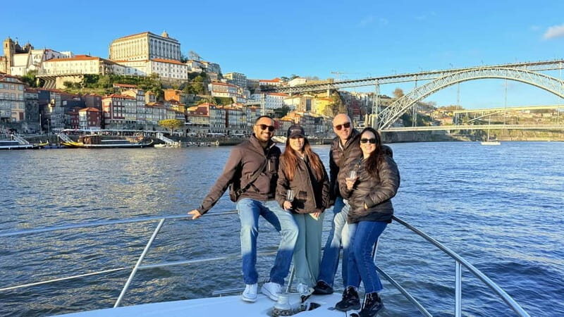 Porto: 6 Bridges Yacht Cruise with Wine & Snacks - The Experience of Wine & Snacks