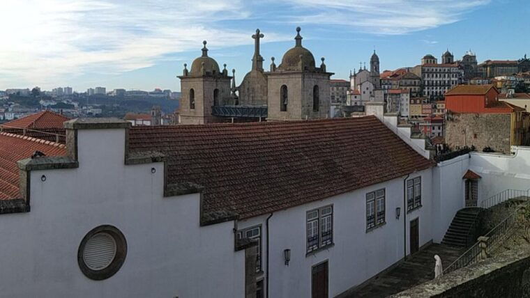 porto-a-ride-along-the-coast-in-a-fun-eco-friendly-car