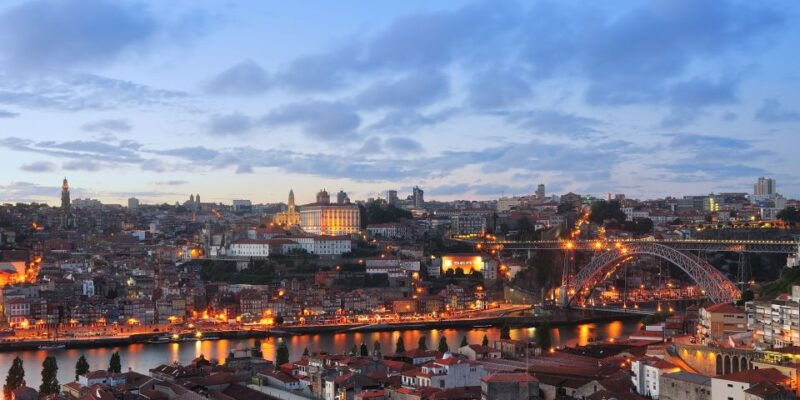 porto-all-inclusive-fado-dinner-show-and-night-tour