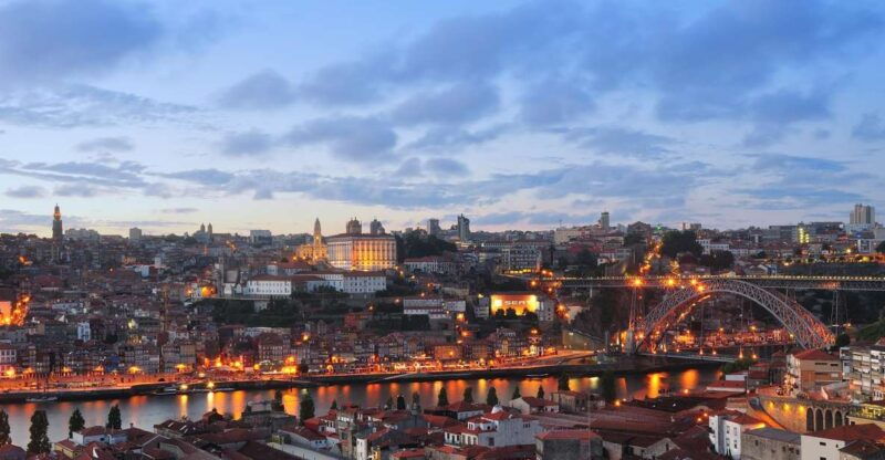 porto-all-inclusive-fado-dinner-show-and-night-tour