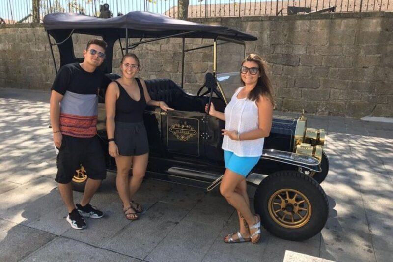 Porto and Foz: Private Douro City Tour in Classic Car - Personalization and Flexibility