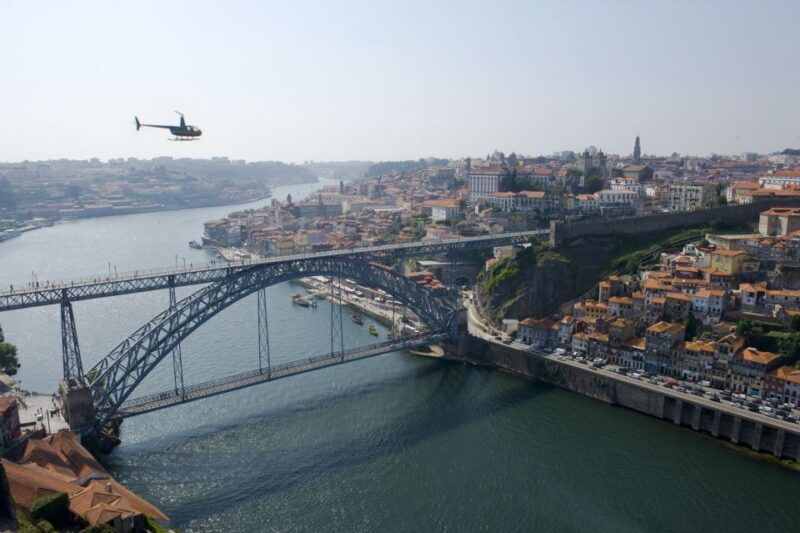 porto-atlantico-helicopter-tour