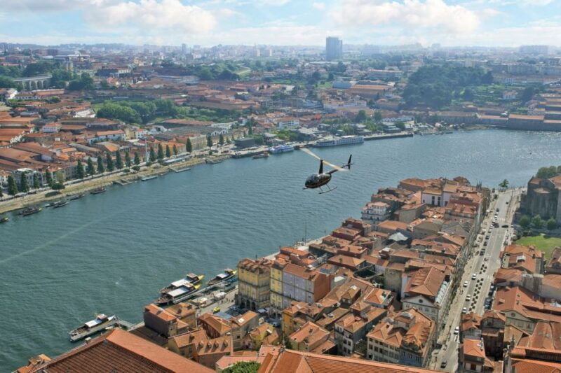 porto-atlantico-helicopter-tour