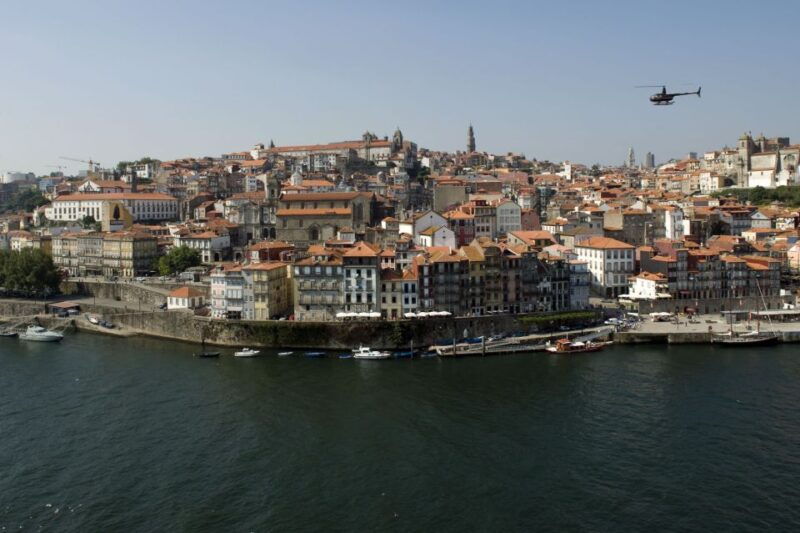 porto-atlantico-helicopter-tour