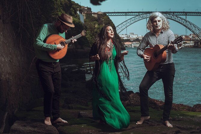 porto-authentic-fado-music-by-the-river