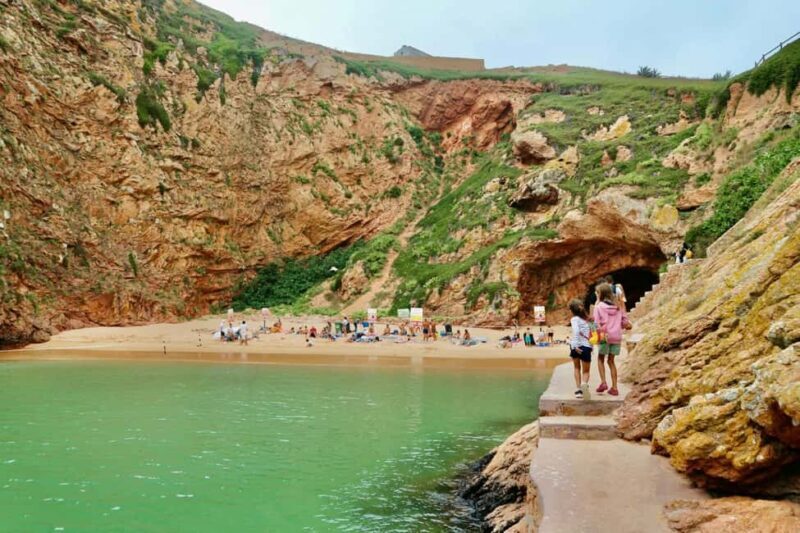 Porto: Berlengas Islands, Óbidos Castle and Peniche Day Trip - Key Points