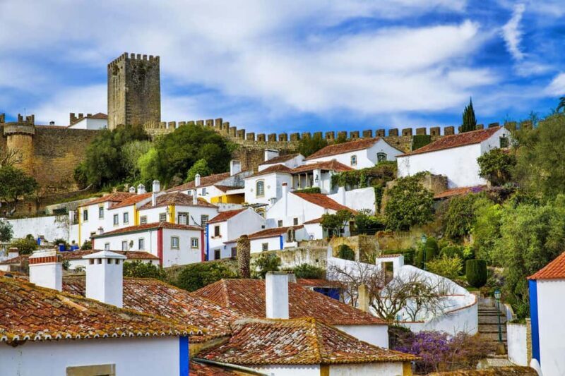 Porto: Berlengas Islands, Óbidos Castle and Peniche Day Trip - Exploring the Charm of Óbidos