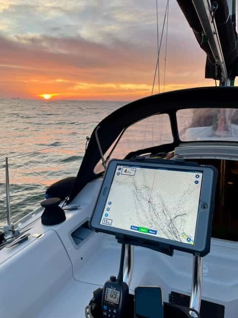 Porto: Best Exclusive Charming Sailboat Sunset - A Quick Look at the Experience