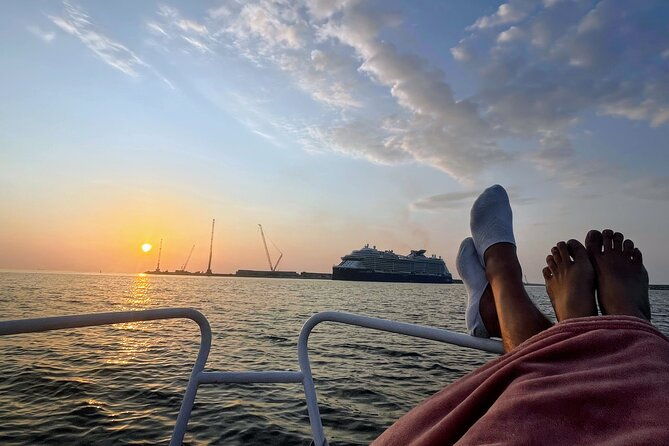 porto-boat-trip-on-douro-river-six-bridges-sunset-opcion