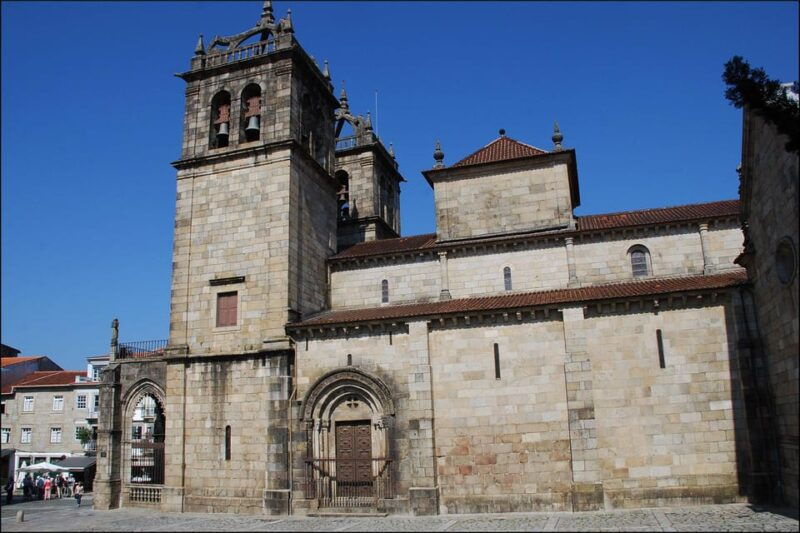 porto-braga-and-guimaraes-private-day-trip-with-local