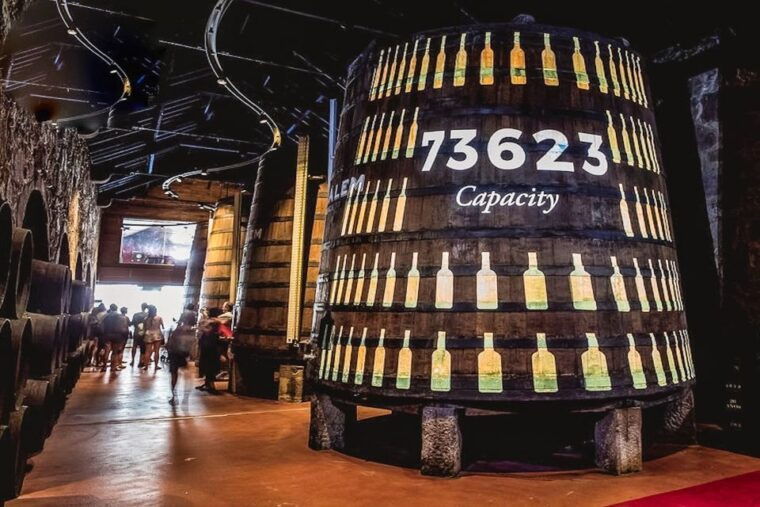 porto-calem-cellar-tour-fado-show-wine-tasting