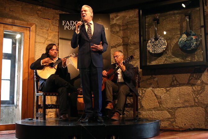 porto-calem-cellar-tour-live-fado-show-and-wine-tasting