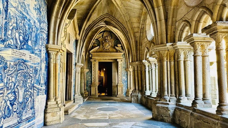 Porto Cathedral Guided Tour with Entrance Tickets - Introduction: A Closer Look at Porto’s Most Iconic Landmark
