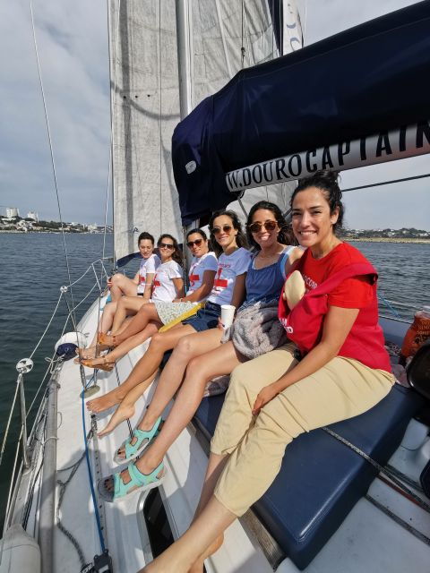 porto-charming-sailboat-bachelor-party-with-drinks