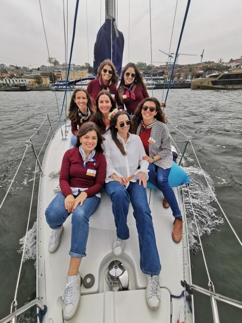 porto-charming-sailboat-bachelor-party-with-drinks