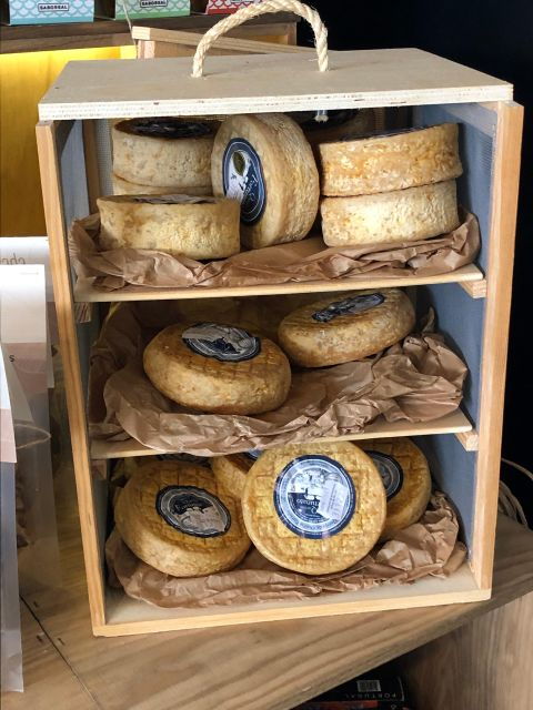 porto-cheese-and-port-wine-tasting-in-a-unique-place