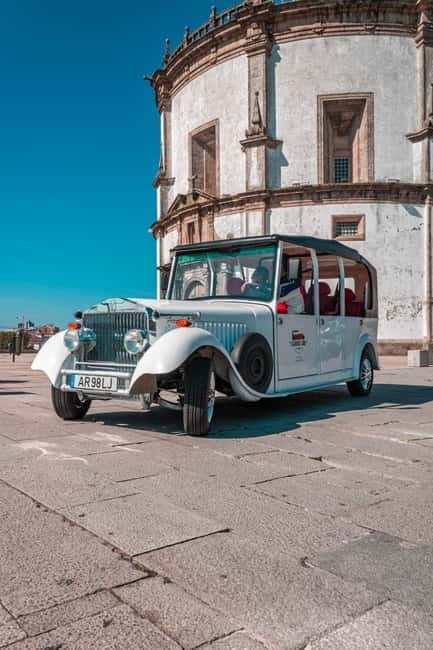Porto: City Center Eco Car e Cruzeiro Rio Douro - Key Points  