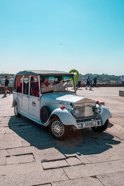 porto-city-center-eco-car-tour-river