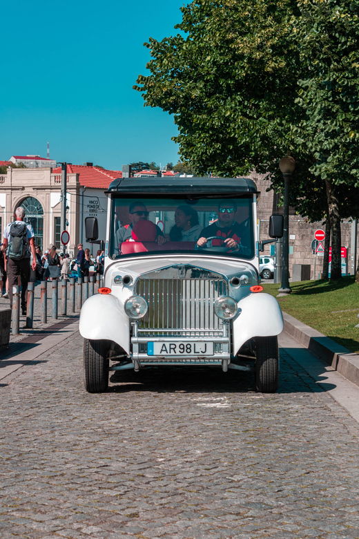 porto-city-center-eco-car-tour-river