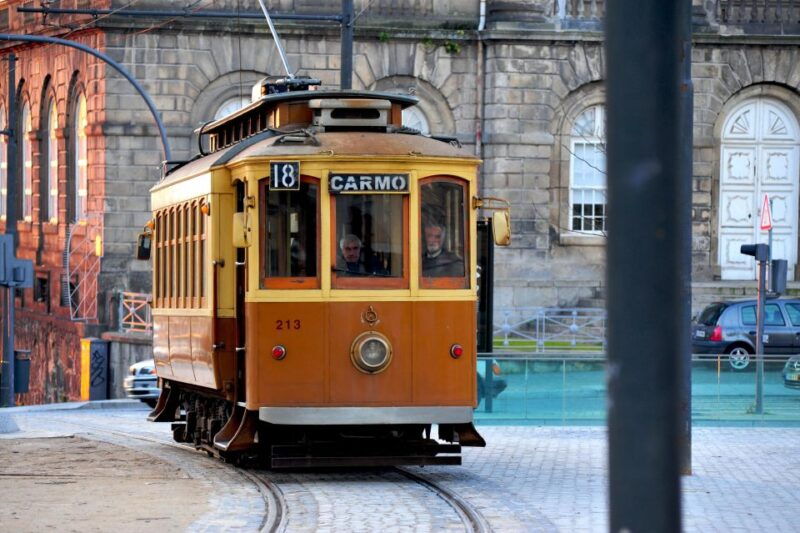 porto-city-highlights-walking-tour-with-tram-tickets
