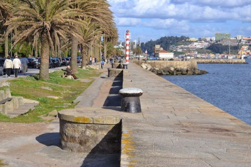 porto-city-highlights-walking-tour-with-tram-tickets