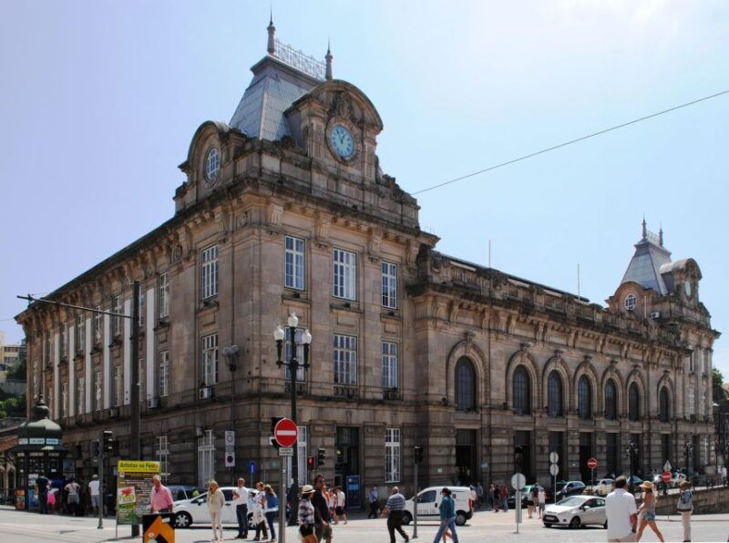 porto-city-highlights-walking-tour-with-tram-tickets