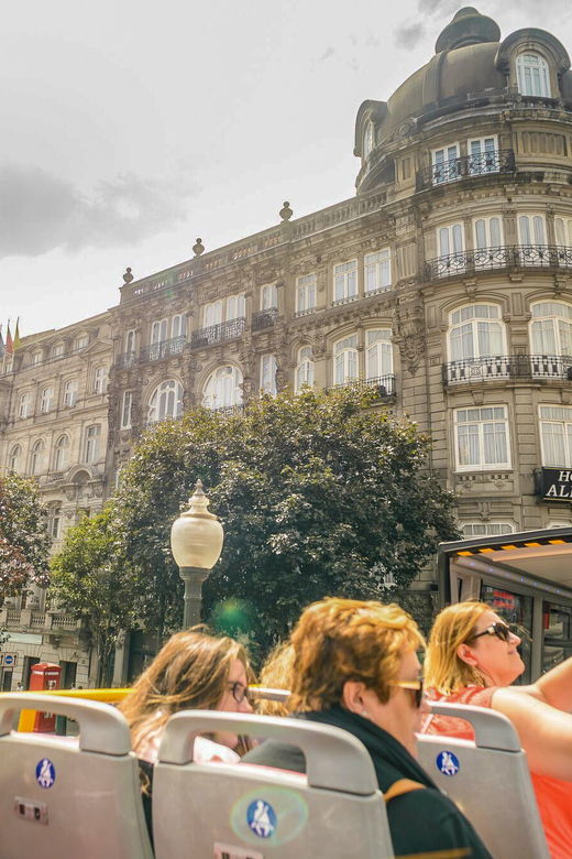 porto-city-sightseeing-hop-on-hop-off-bus-tour