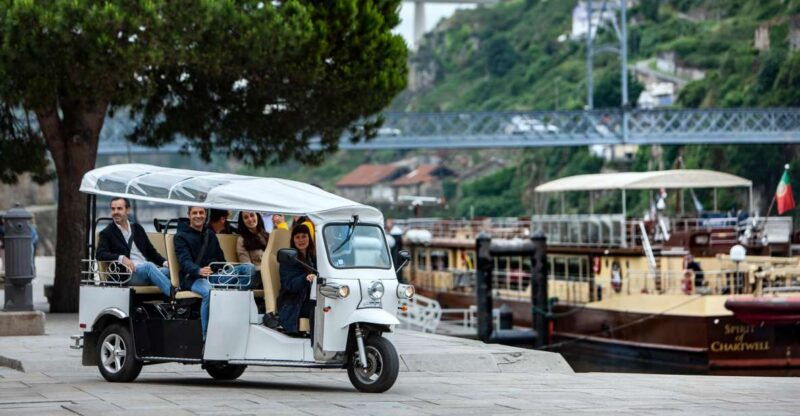porto-city-to-the-ocean-tuk-tuk-tour