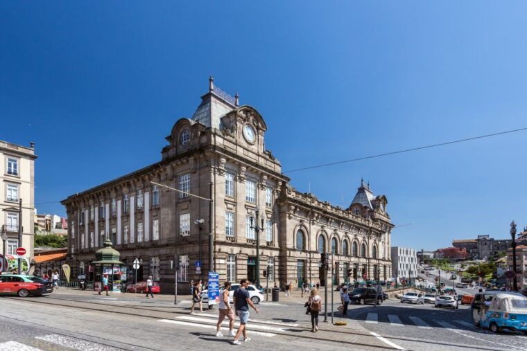 porto-city-train-tour-river-cruise-wine-cellar