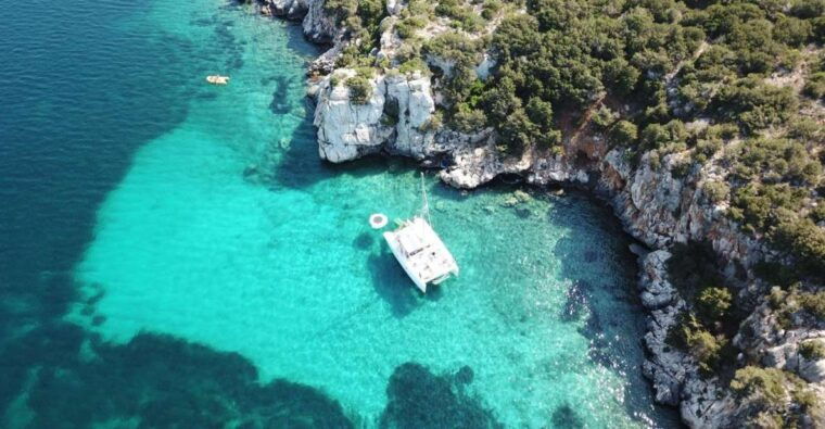 porto-conte-half-day-catamaran-tour-with-aperitif