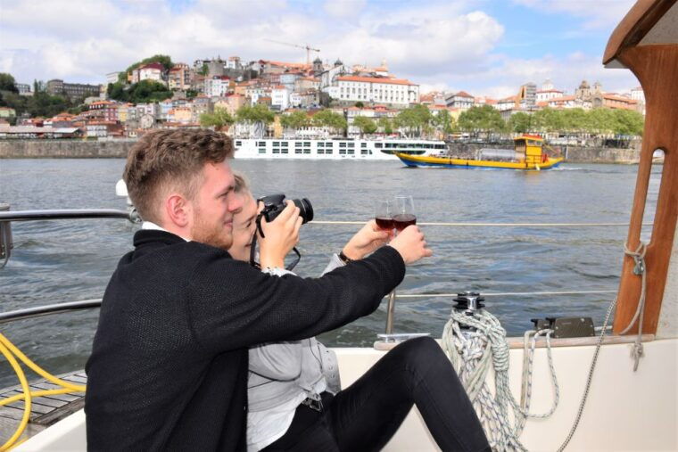 porto-douro-river-sailing-cruise-with-local-guide-drinks
