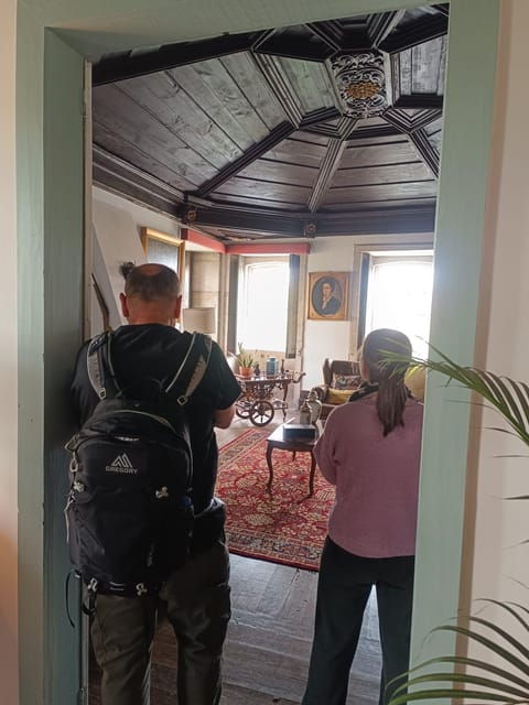 porto-douro-valley-2-farms-with-wine-tasting-and-lunch