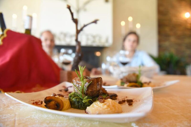 porto-douro-valley-day-trip-with-lunch-and-favaios-village