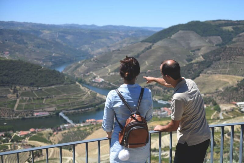 porto-douro-valley-day-trip-with-lunch-and-favaios-village