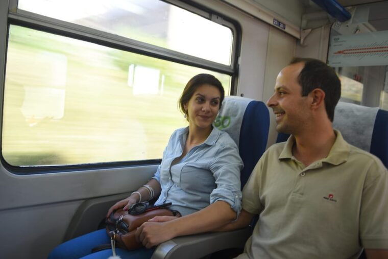 porto-douro-valley-day-trip-with-lunch-and-favaios-village