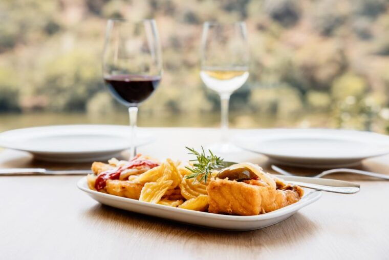 porto-douro-valley-full-day-boat-train-and-lunch-tour