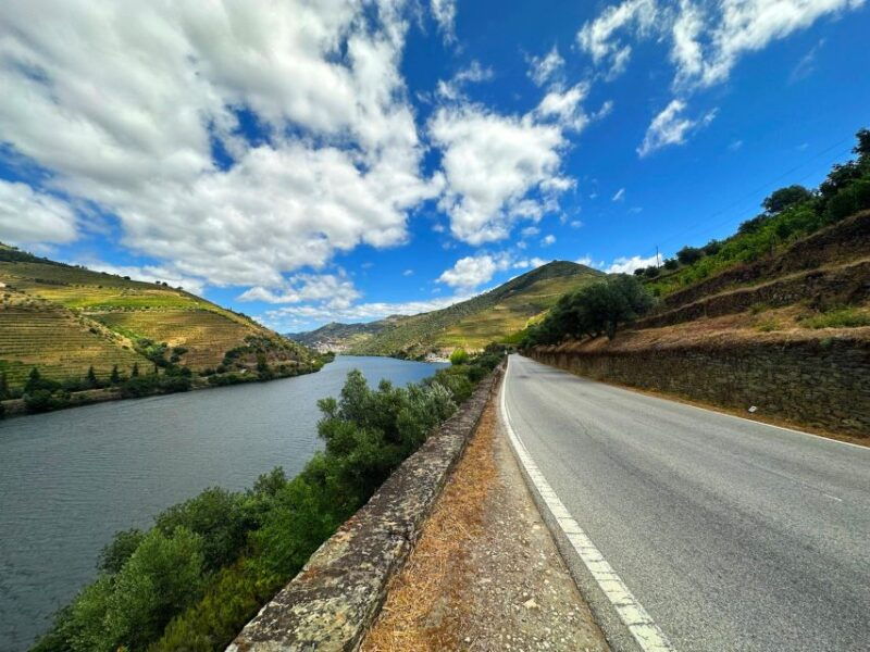 porto-douro-valley-tour-with-3-vineyards-and-lunch