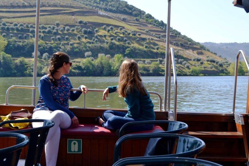 porto-douro-valley-vineyards-tour-with-lunch-river-cruise