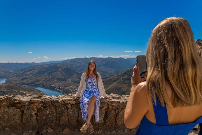 porto-douro-valley-wine-history-tour-with-cruise-lunch