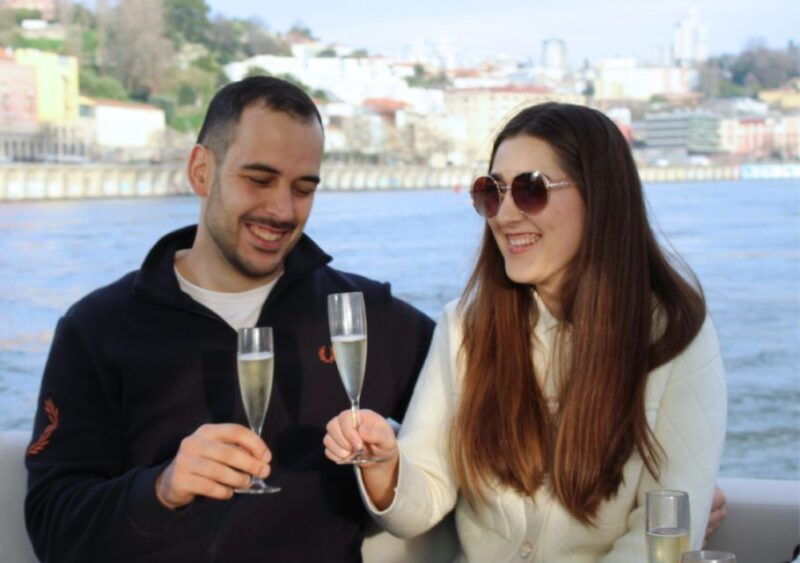 porto-exclusive-yacht-tour-with-local-wines-snacks