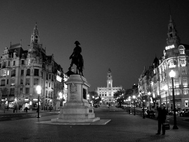 porto-fado-show-with-dinner-in-a-traditional-fado-house