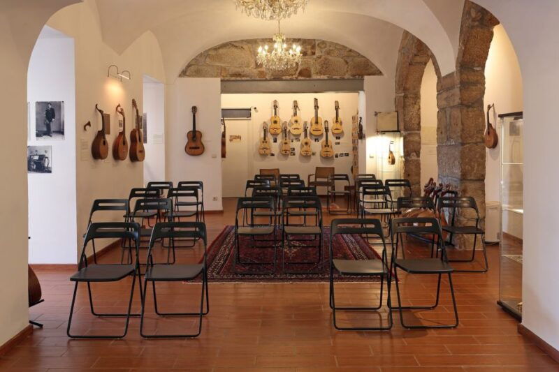 porto-fado-the-oldest-concert-in-town-with-port-wine