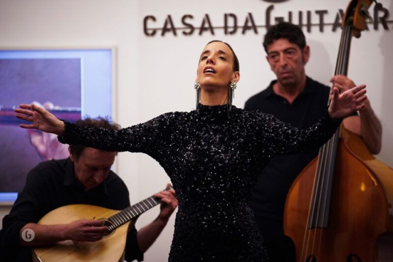 porto-fado-the-oldest-concert-in-town-with-port-wine