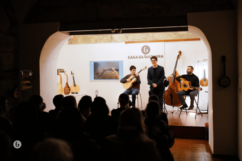 porto-fado-the-oldest-concert-in-town-with-port-wine