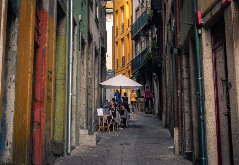 porto-flexible-walking-tour-in-medieval-area