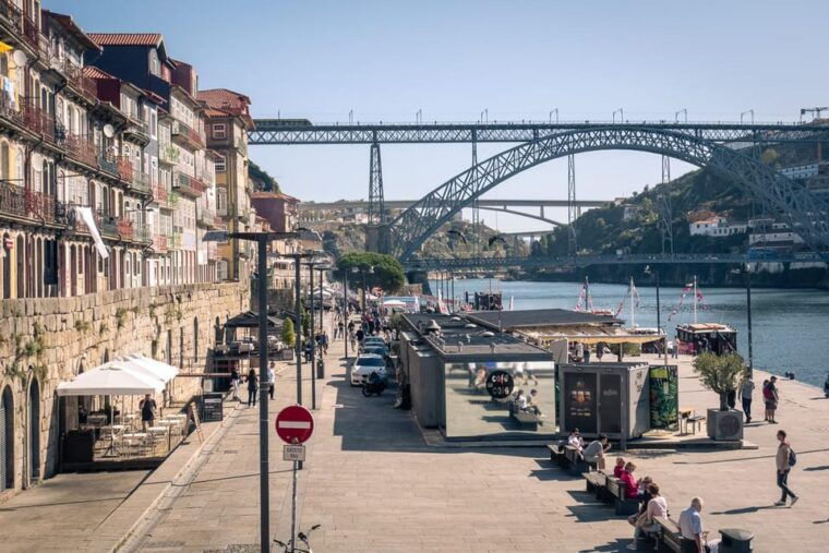 porto-flexible-walking-tour-in-medieval-area